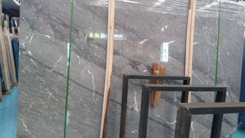 岩板餐桌一体定制：揭秘价格背后的秘密